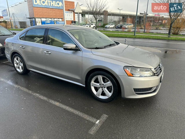 Серый Фольксваген Пассат, объемом двигателя 2.5 л и пробегом 226 тыс. км за 10500 $, фото 1 на Automoto.ua
