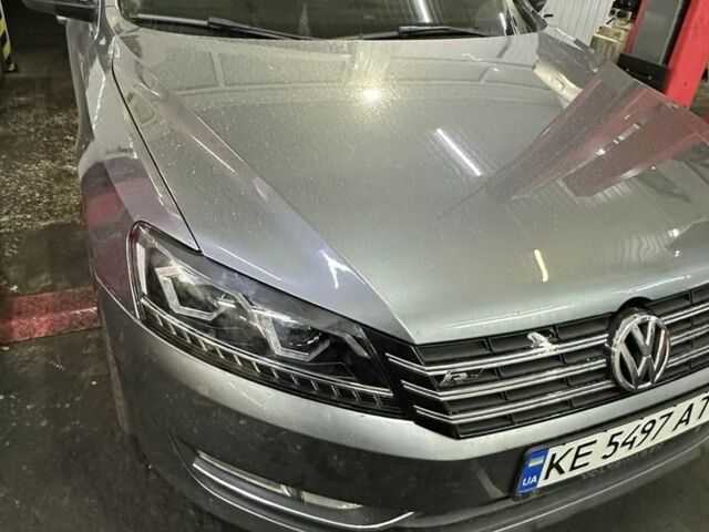 Серый Фольксваген Пассат, объемом двигателя 2 л и пробегом 194 тыс. км за 12000 $, фото 1 на Automoto.ua