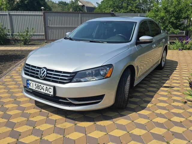 Серый Фольксваген Пассат, объемом двигателя 2 л и пробегом 230 тыс. км за 10990 $, фото 1 на Automoto.ua