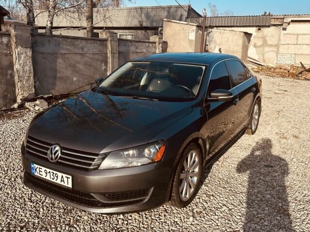Серый Фольксваген Пассат, объемом двигателя 2.48 л и пробегом 196 тыс. км за 11500 $, фото 1 на Automoto.ua