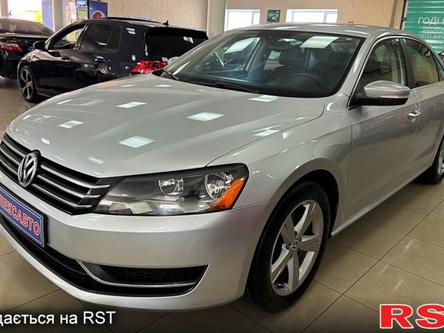 Серый Фольксваген Пассат, объемом двигателя 2.5 л и пробегом 139 тыс. км за 10800 $, фото 1 на Automoto.ua