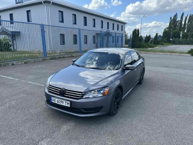 Серый Фольксваген Пассат, объемом двигателя 2.5 л и пробегом 165 тыс. км за 10700 $, фото 1 на Automoto.ua