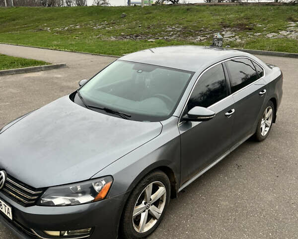 Сірий Фольксваген Пассат, об'ємом двигуна 1.8 л та пробігом 270 тис. км за 7800 $, фото 1 на Automoto.ua