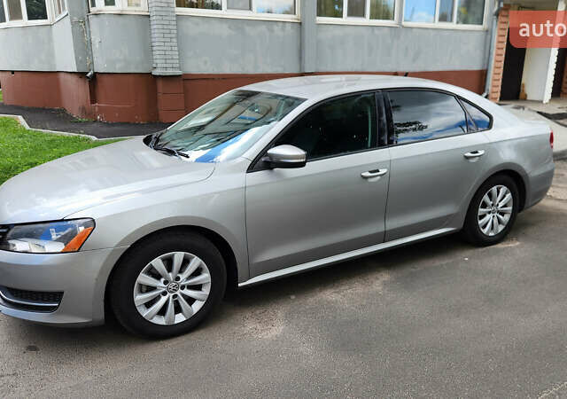 Серый Фольксваген Пассат, объемом двигателя 2.48 л и пробегом 174 тыс. км за 9500 $, фото 1 на Automoto.ua