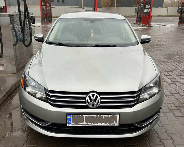 Сірий Фольксваген Пассат, об'ємом двигуна 2.48 л та пробігом 152 тис. км за 9450 $, фото 1 на Automoto.ua
