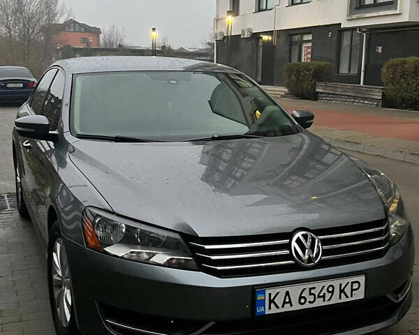 Серый Фольксваген Пассат, объемом двигателя 1.8 л и пробегом 160 тыс. км за 9500 $, фото 1 на Automoto.ua