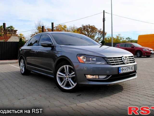 Серый Фольксваген Пассат, объемом двигателя 2 л и пробегом 235 тыс. км за 13700 $, фото 1 на Automoto.ua