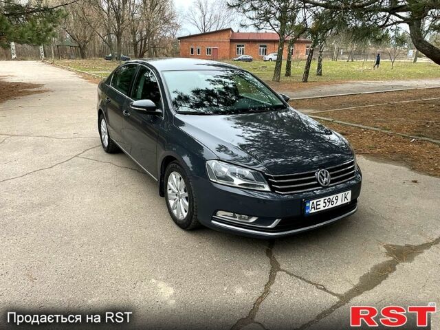 Серый Фольксваген Пассат, объемом двигателя 2 л и пробегом 273 тыс. км за 6700 $, фото 1 на Automoto.ua