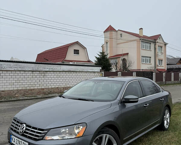 Серый Фольксваген Пассат, объемом двигателя 1.97 л и пробегом 189 тыс. км за 12200 $, фото 1 на Automoto.ua