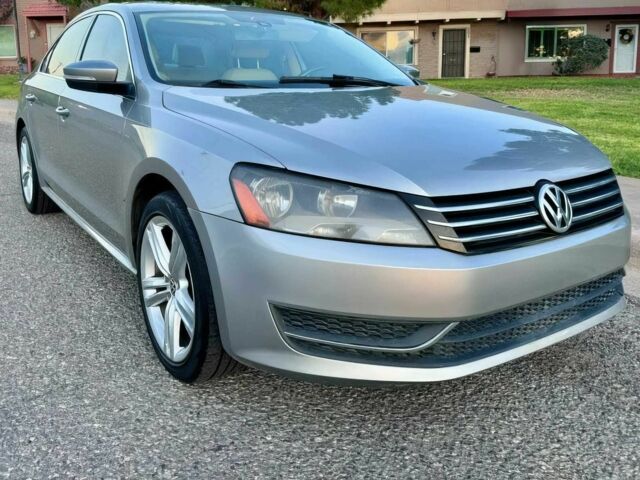 Серый Фольксваген Пассат, объемом двигателя 2.5 л и пробегом 86 тыс. км за 1900 $, фото 1 на Automoto.ua