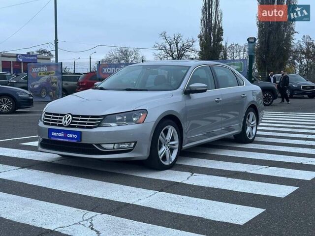 Серый Фольксваген Пассат, объемом двигателя 1.97 л и пробегом 217 тыс. км за 13000 $, фото 1 на Automoto.ua