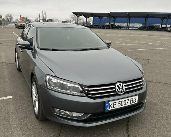 Серый Фольксваген Пассат, объемом двигателя 1.8 л и пробегом 185 тыс. км за 11300 $, фото 1 на Automoto.ua