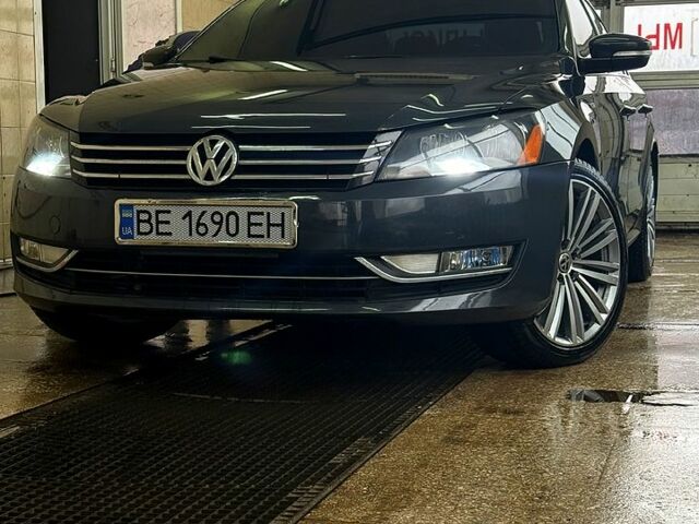 Серый Фольксваген Пассат, объемом двигателя 1.8 л и пробегом 14500 тыс. км за 12300 $, фото 1 на Automoto.ua