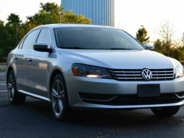 Серый Фольксваген Пассат, объемом двигателя 2 л и пробегом 82 тыс. км за 7800 $, фото 1 на Automoto.ua