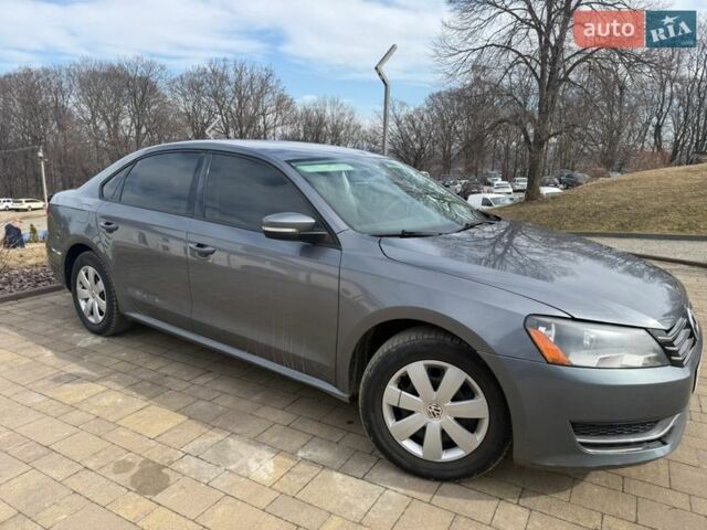 Серый Фольксваген Пассат, объемом двигателя 1.8 л и пробегом 185 тыс. км за 7700 $, фото 1 на Automoto.ua