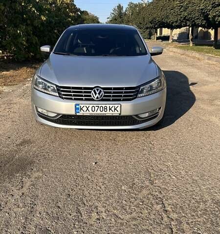 Серый Фольксваген Пассат, объемом двигателя 1.8 л и пробегом 200 тыс. км за 10500 $, фото 1 на Automoto.ua