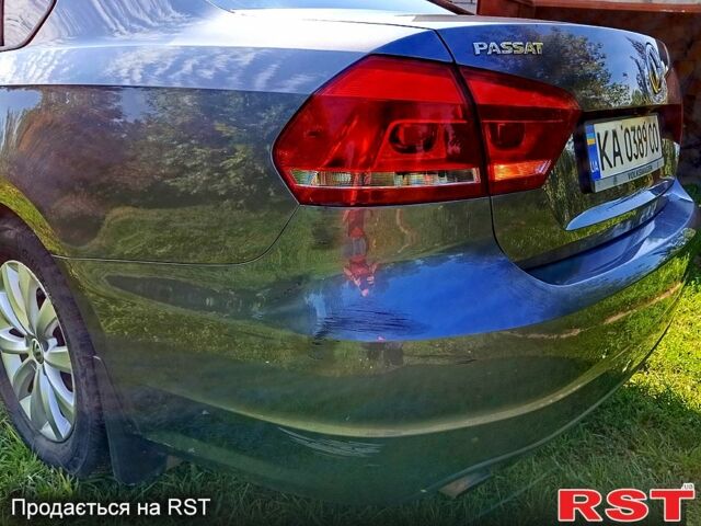 Серый Фольксваген Пассат, объемом двигателя 1.8 л и пробегом 213 тыс. км за 9800 $, фото 1 на Automoto.ua