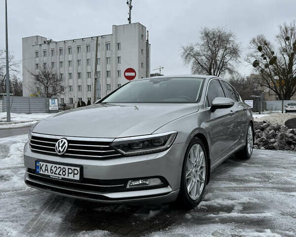Серый Фольксваген Пассат, объемом двигателя 1.97 л и пробегом 267 тыс. км за 16000 $, фото 1 на Automoto.ua