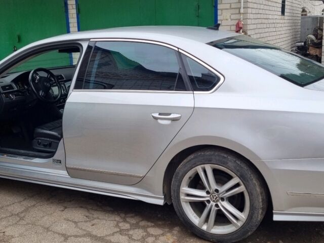 Сірий Фольксваген Пассат, об'ємом двигуна 3.6 л та пробігом 180 тис. км за 11800 $, фото 1 на Automoto.ua