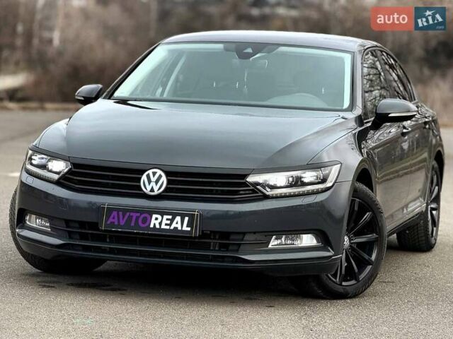 Сірий Фольксваген Пассат, об'ємом двигуна 1.97 л та пробігом 257 тис. км за 16900 $, фото 1 на Automoto.ua