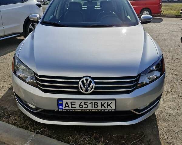 Серый Фольксваген Пассат, объемом двигателя 1.8 л и пробегом 215 тыс. км за 10500 $, фото 1 на Automoto.ua