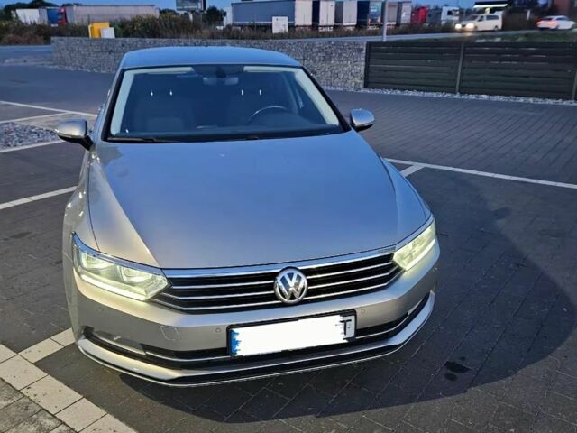 Сірий Фольксваген Пассат, об'ємом двигуна 2 л та пробігом 255 тис. км за 13800 $, фото 1 на Automoto.ua