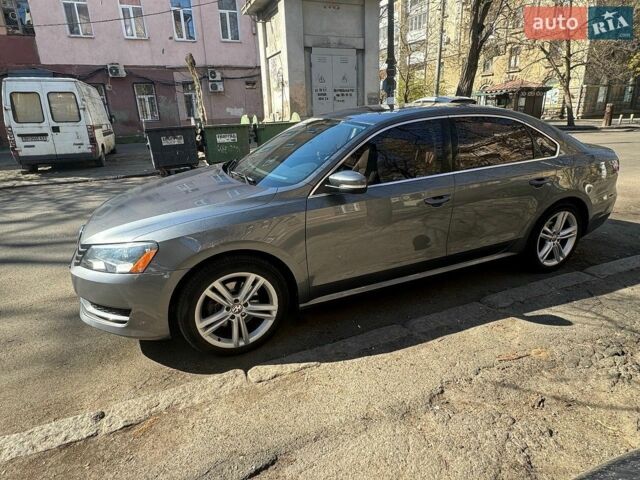 Сірий Фольксваген Пассат, об'ємом двигуна 1.97 л та пробігом 296 тис. км за 10700 $, фото 1 на Automoto.ua