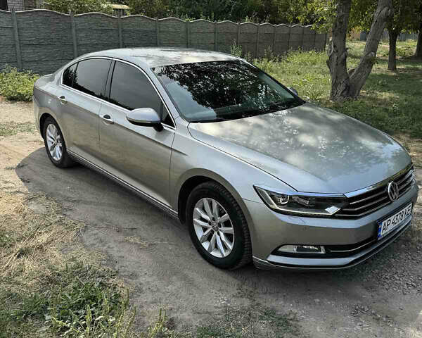 Серый Фольксваген Пассат, объемом двигателя 2 л и пробегом 260 тыс. км за 15500 $, фото 1 на Automoto.ua