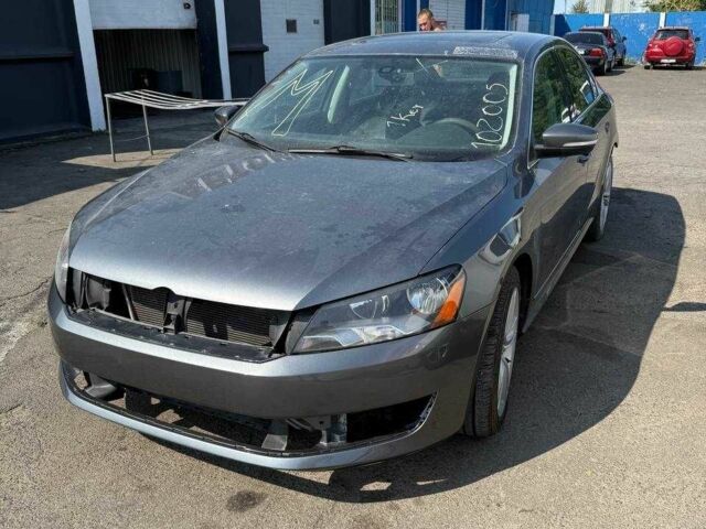 Сірий Фольксваген Пассат, об'ємом двигуна 0 л та пробігом 98 тис. км за 6000 $, фото 1 на Automoto.ua