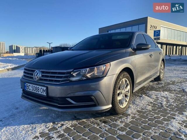 Серый Фольксваген Пассат, объемом двигателя 1.8 л и пробегом 133 тыс. км за 10700 $, фото 1 на Automoto.ua