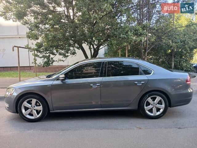 Серый Фольксваген Пассат, объемом двигателя 1.8 л и пробегом 212 тыс. км за 13700 $, фото 1 на Automoto.ua