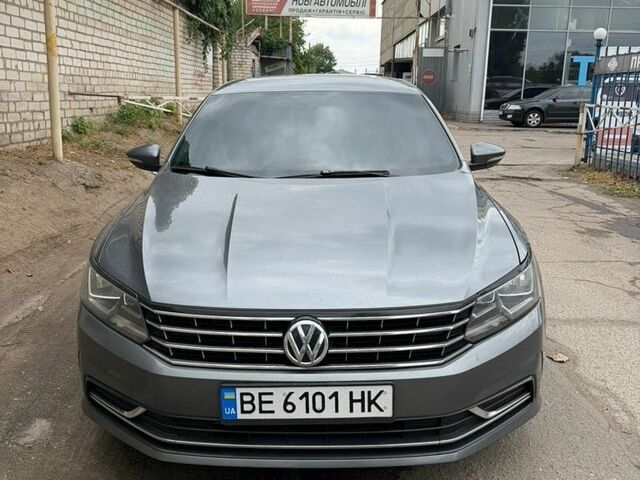 Сірий Фольксваген Пассат, об'ємом двигуна 1.8 л та пробігом 184 тис. км за 10300 $, фото 1 на Automoto.ua