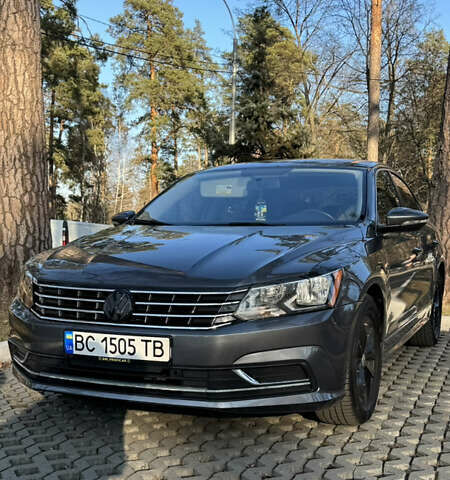 Сірий Фольксваген Пассат, об'ємом двигуна 1.8 л та пробігом 150 тис. км за 14700 $, фото 1 на Automoto.ua