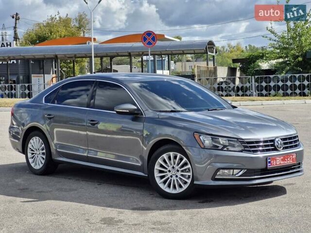 Фольксваген Пассат 2016 в Кременчуге на Automoto.ua Серый Фольксваген Пассат, объемом двигателя 1.8 л и пробегом 176 тыс. км за 12800 $, фото 1 на Automoto.ua