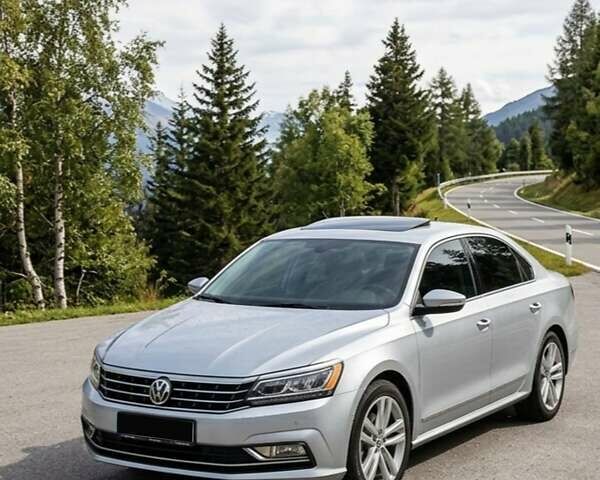 Сірий Фольксваген Пассат, об'ємом двигуна 1.8 л та пробігом 111 тис. км за 13800 $, фото 1 на Automoto.ua