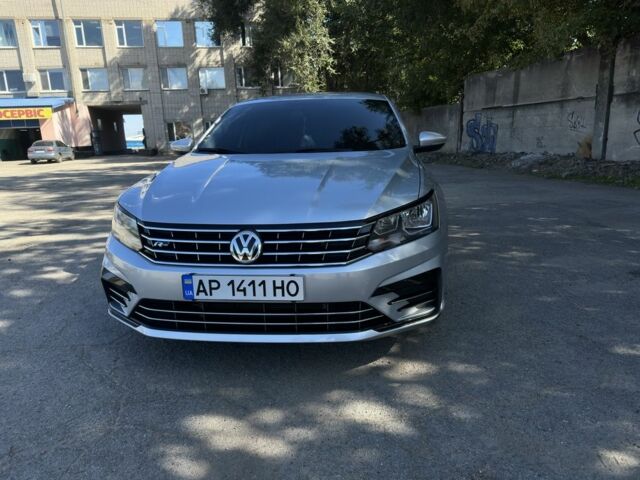 Серый Фольксваген Пассат, объемом двигателя 1.8 л и пробегом 146 тыс. км за 13800 $, фото 1 на Automoto.ua