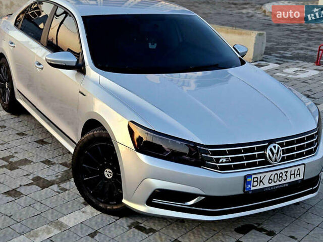 Сірий Фольксваген Пассат, об'ємом двигуна 1.8 л та пробігом 169 тис. км за 12500 $, фото 1 на Automoto.ua