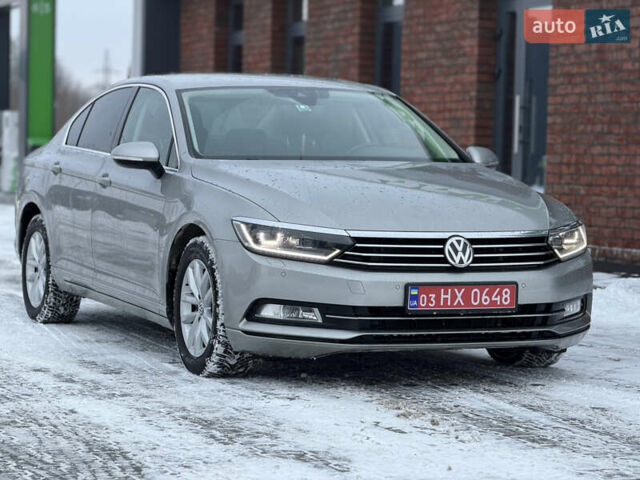 Серый Фольксваген Пассат, объемом двигателя 2 л и пробегом 240 тыс. км за 16200 $, фото 1 на Automoto.ua