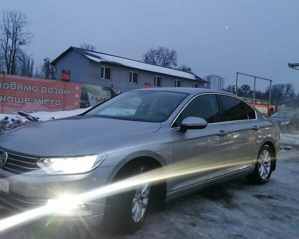 Серый Фольксваген Пассат, объемом двигателя 1.97 л и пробегом 313 тыс. км за 16000 $, фото 1 на Automoto.ua