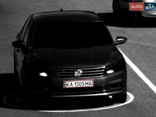 Серый Фольксваген Пассат, объемом двигателя 1.8 л и пробегом 184 тыс. км за 13500 $, фото 1 на Automoto.ua