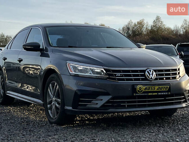 Серый Фольксваген Пассат, объемом двигателя 1.8 л и пробегом 298 тыс. км за 11500 $, фото 1 на Automoto.ua