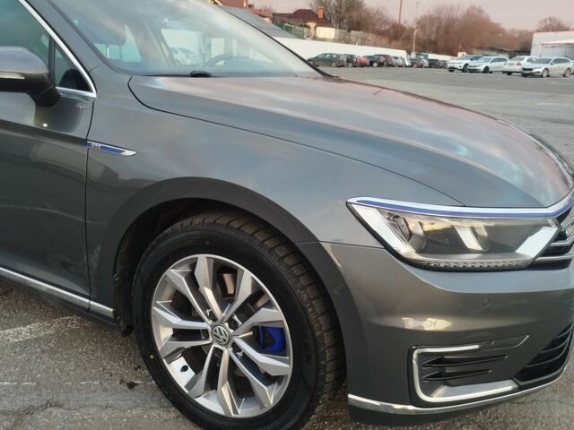 Серый Фольксваген Пассат, объемом двигателя 1.4 л и пробегом 253 тыс. км за 16500 $, фото 1 на Automoto.ua