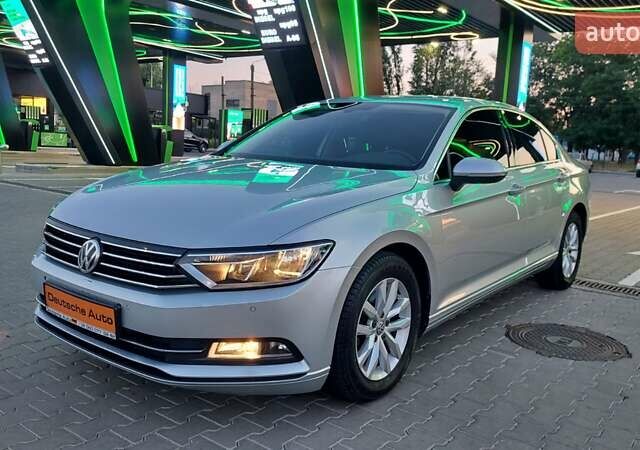 Серый Фольксваген Пассат, объемом двигателя 0 л и пробегом 196 тыс. км за 13777 $, фото 1 на Automoto.ua