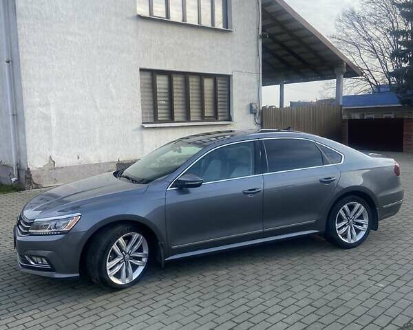 Сірий Фольксваген Пассат, об'ємом двигуна 1.8 л та пробігом 189 тис. км за 14000 $, фото 1 на Automoto.ua