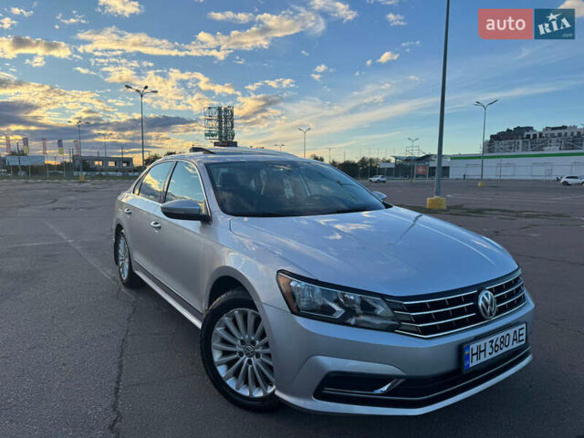 Серый Фольксваген Пассат, объемом двигателя 1.8 л и пробегом 177 тыс. км за 12000 $, фото 1 на Automoto.ua