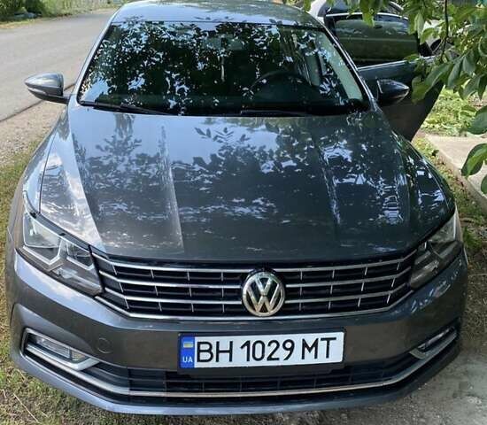 Серый Фольксваген Пассат, объемом двигателя 1.8 л и пробегом 67 тыс. км за 13699 $, фото 1 на Automoto.ua