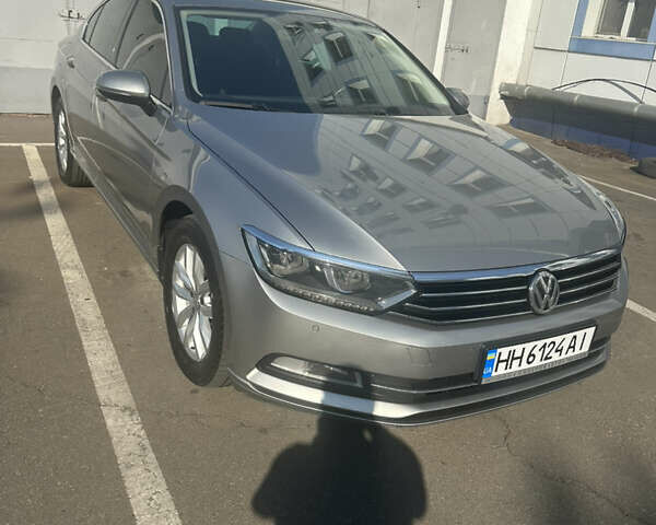 Серый Фольксваген Пассат, объемом двигателя 2 л и пробегом 225 тыс. км за 16900 $, фото 1 на Automoto.ua