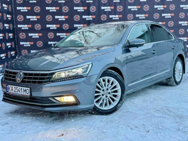 Серый Фольксваген Пассат, объемом двигателя 1.8 л и пробегом 172 тыс. км за 11499 $, фото 1 на Automoto.ua