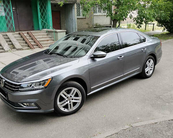 Сірий Фольксваген Пассат, об'ємом двигуна 1.8 л та пробігом 170 тис. км за 12900 $, фото 1 на Automoto.ua