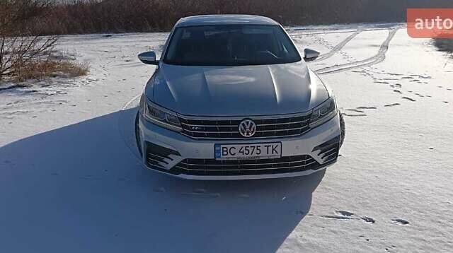 Серый Фольксваген Пассат, объемом двигателя 1.8 л и пробегом 81 тыс. км за 14000 $, фото 1 на Automoto.ua